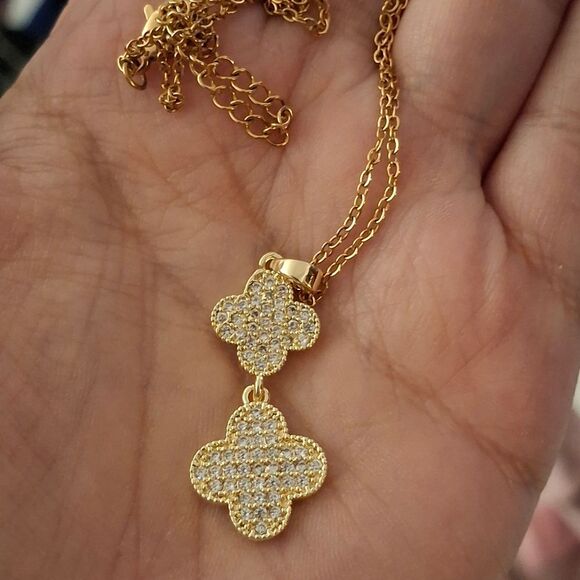 Diamond Gold Clover Necklace + Earrings Set - Picture 4 of 5